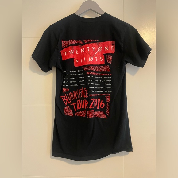 Twenty One Pilots Blurry Face Tour 2016 Canada Concert T shirt. Men’s small. - Picture 2 of 3